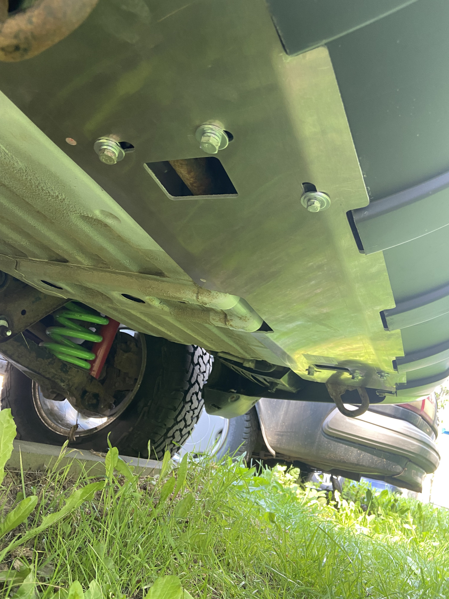 Очередное ТО и защита заднего фартука. — Mitsubishi Pajero (4G), 3 л ...