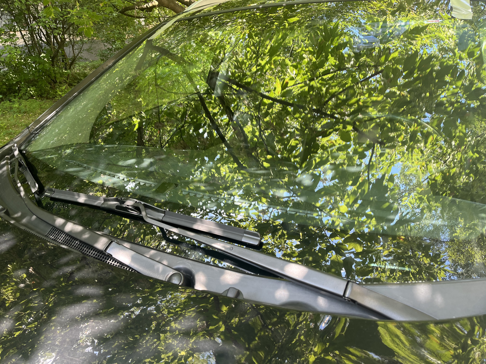 Замена лобового стекла и покраска поводков дворников. — Hyundai ix35, 2 ...