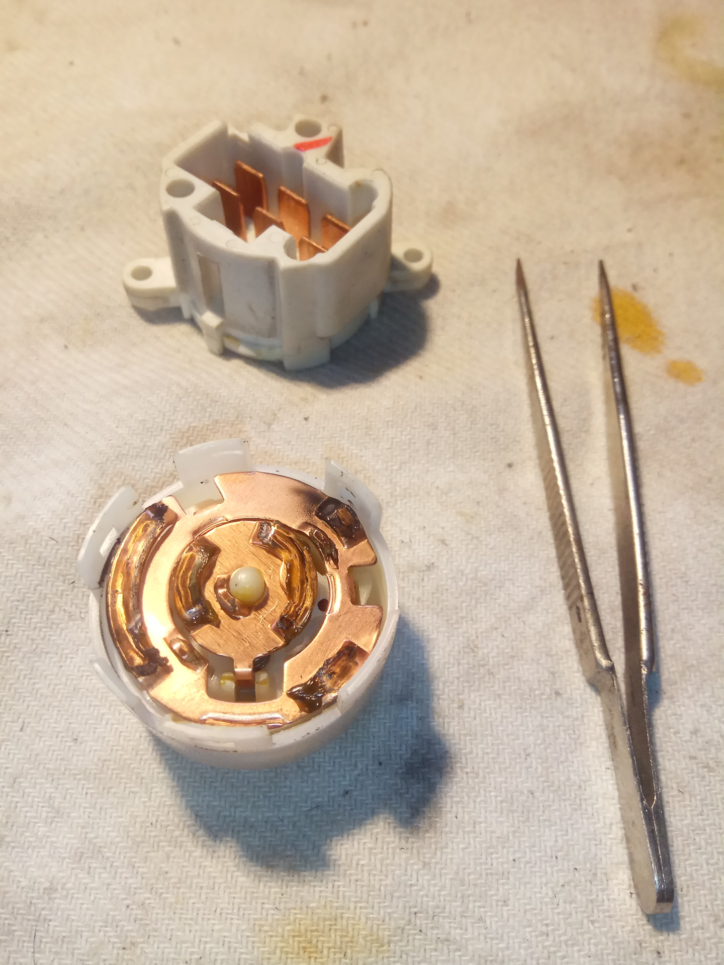 Не крутит стартер (замок зажигания) и по мелочи. — Nissan Almera ...