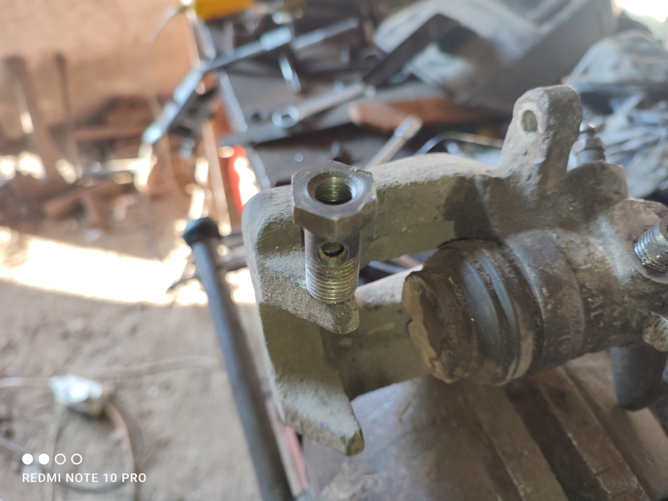 ремонт резьбы супорта в гаражных условиях. — Citroen Xsara Picasso, 1,6 ...