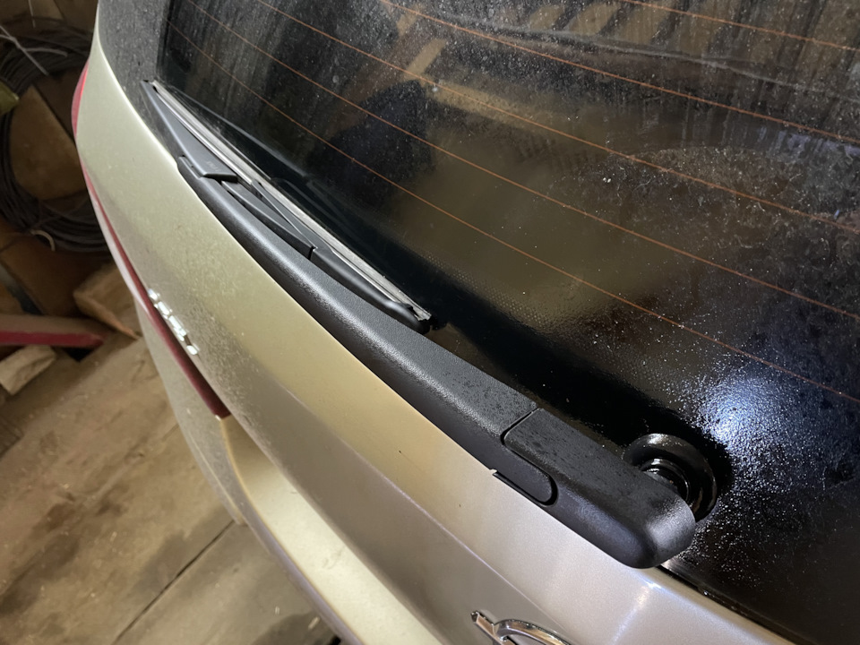 Поводок заднего дворника — Opel Corsa D, 1,2 л, 2007 года | другое | DRIVE2