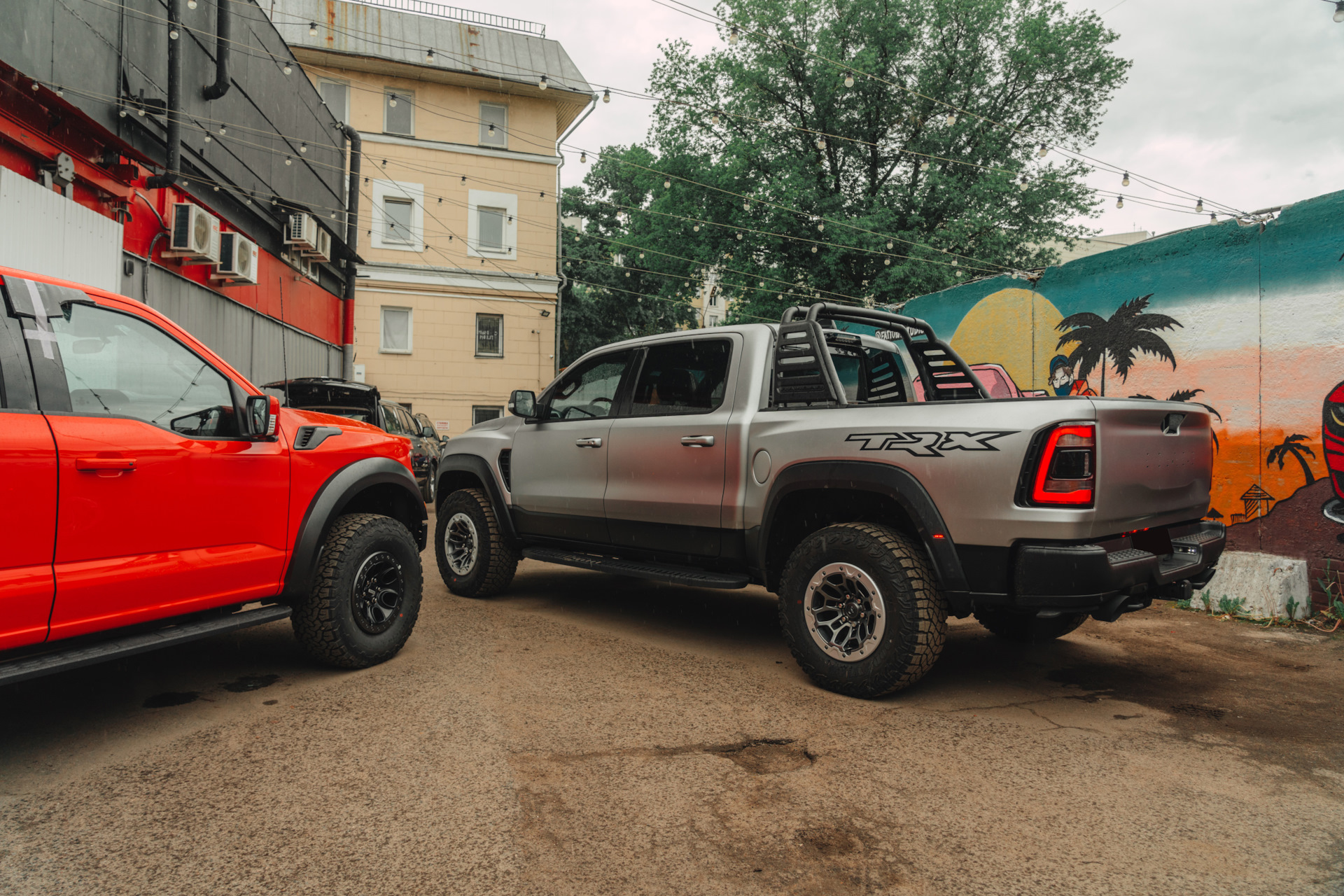 Ram TRX vs Ford Raptor