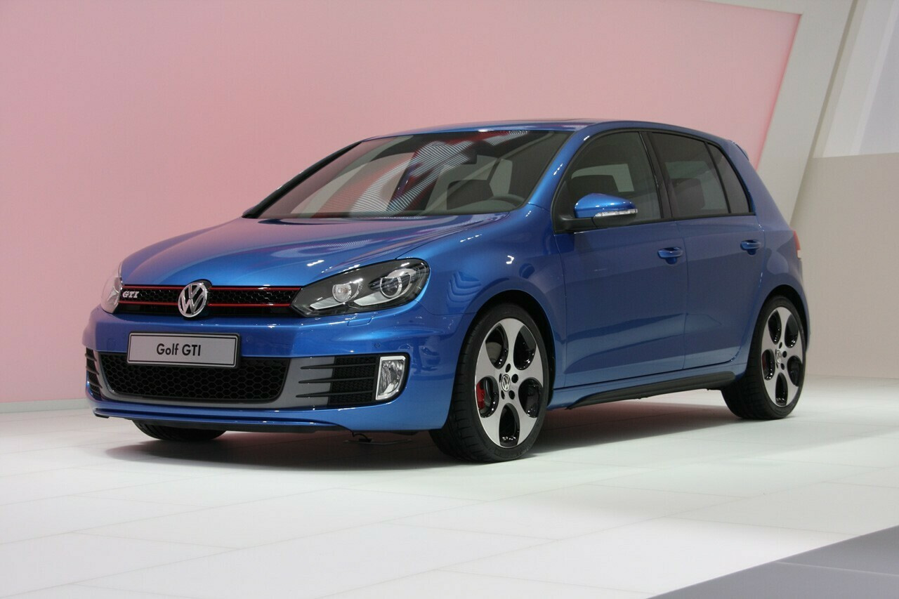 Какой гольф купить. Volkswagen Golf GTI mk6. Volkswagen Golf 6 GTI. Гольф 6 GTI синий. Volkswagen Golf GTI vi 2008.