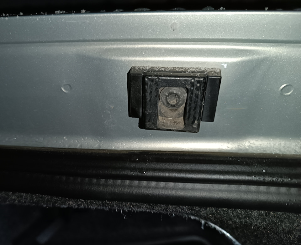 Стук крышки богажника. — Skoda Octavia A7 Mk3, 1,2 л, 2014 года ...