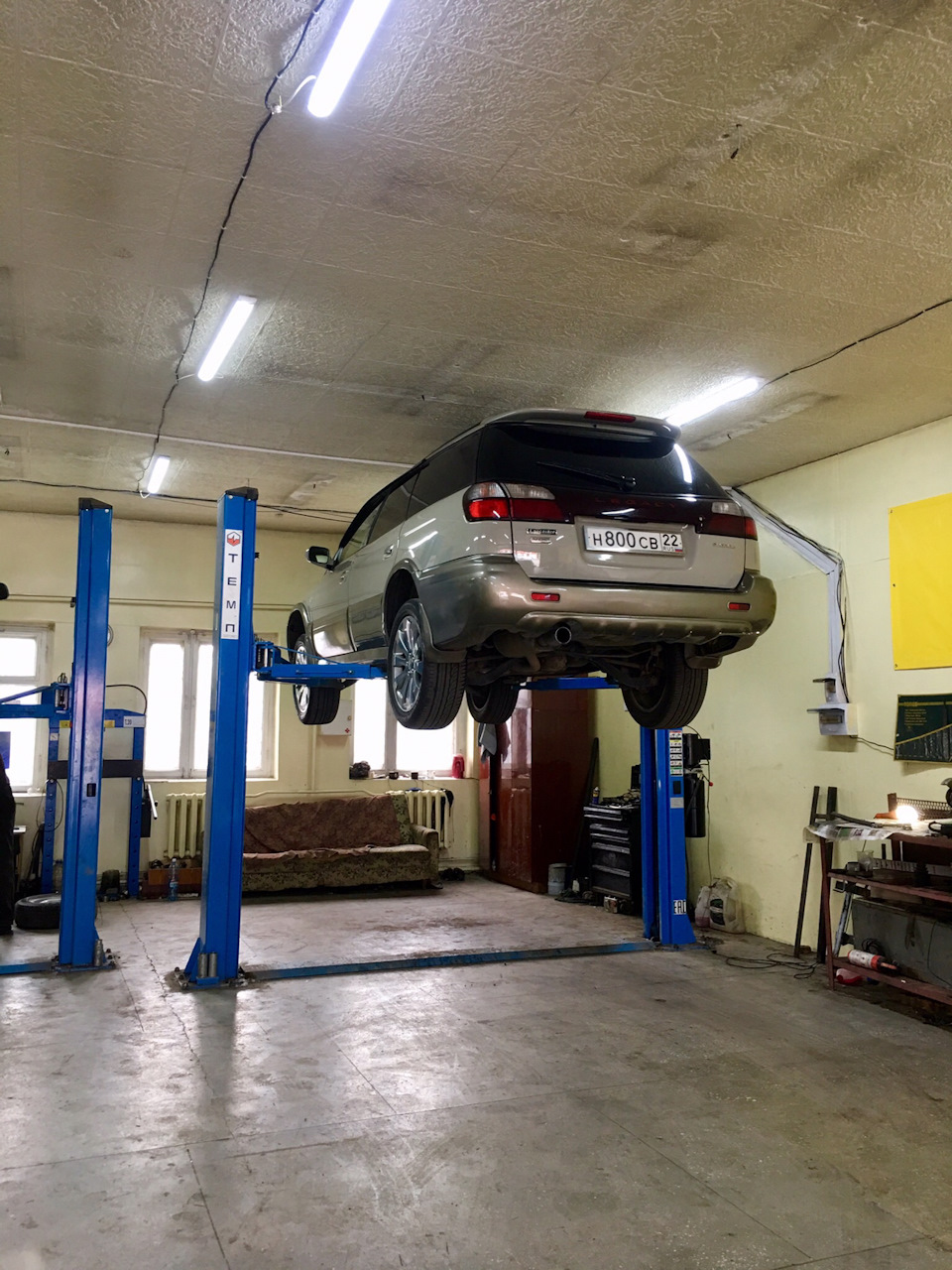 Утечка тормозной жидкости + Ремонт передней подвески — Subaru Legacy ...