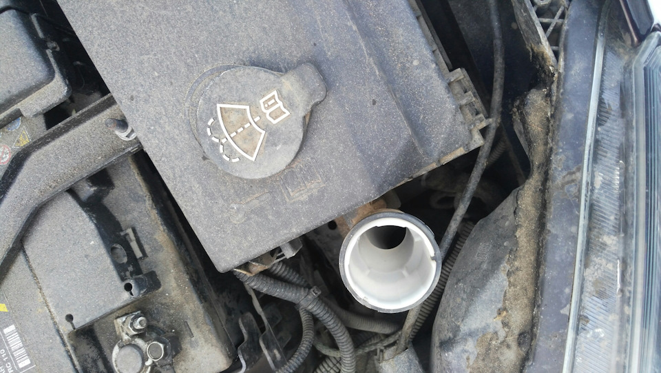 Крышка бачка омывателя — Opel Astra J, 1,6 л, 2013 года | аксессуары ...