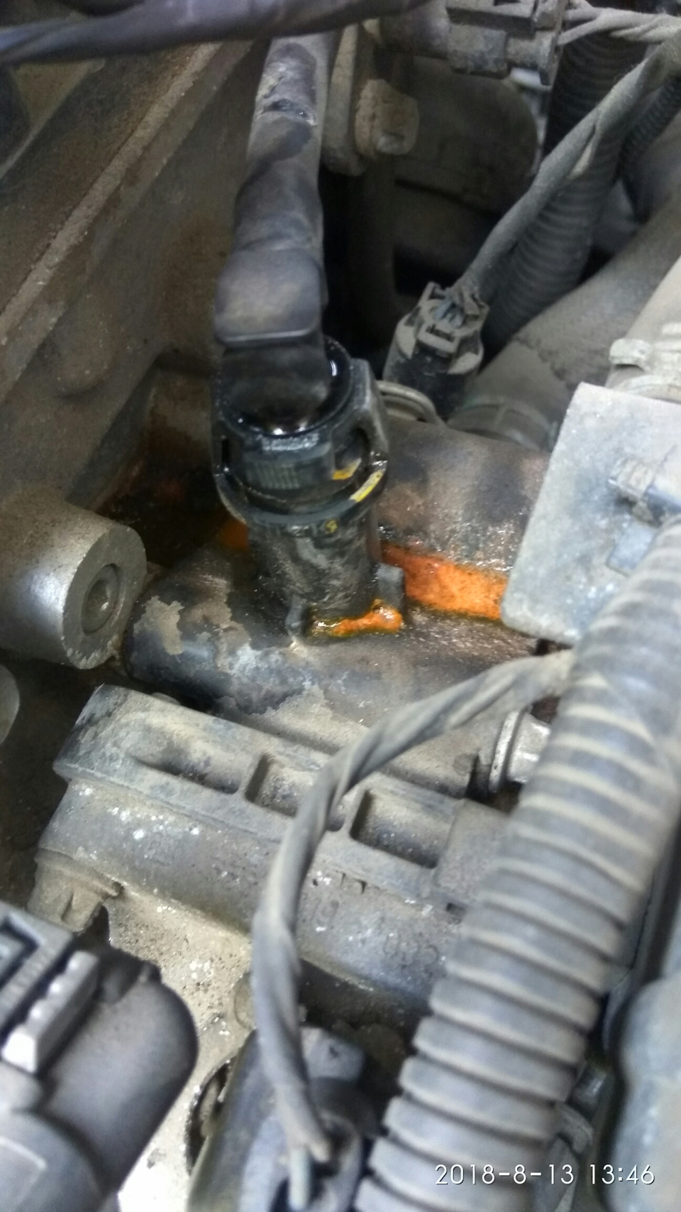 Замена трубки подогрева дроссельной заслонки — Chevrolet Cruze Station ...