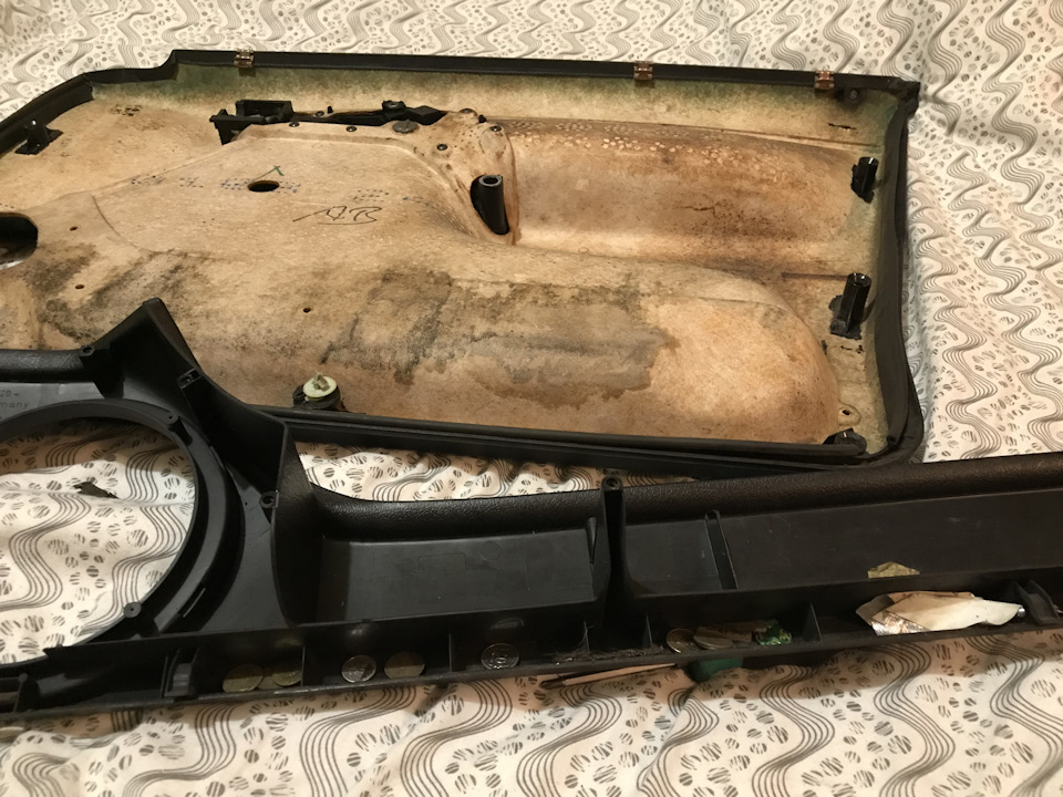 Чистка и ремонт дверной карты. — Volkswagen Golf Mk3, 1,8 л, 1993 года ...