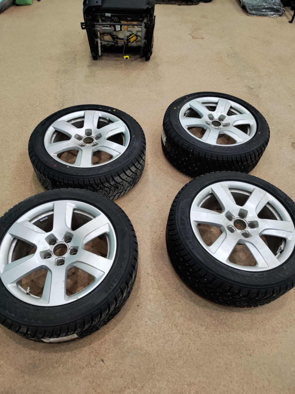 Снова шины, снова диски — Skoda Yeti, 1,8 л, 2017 года | колёсные диски ...