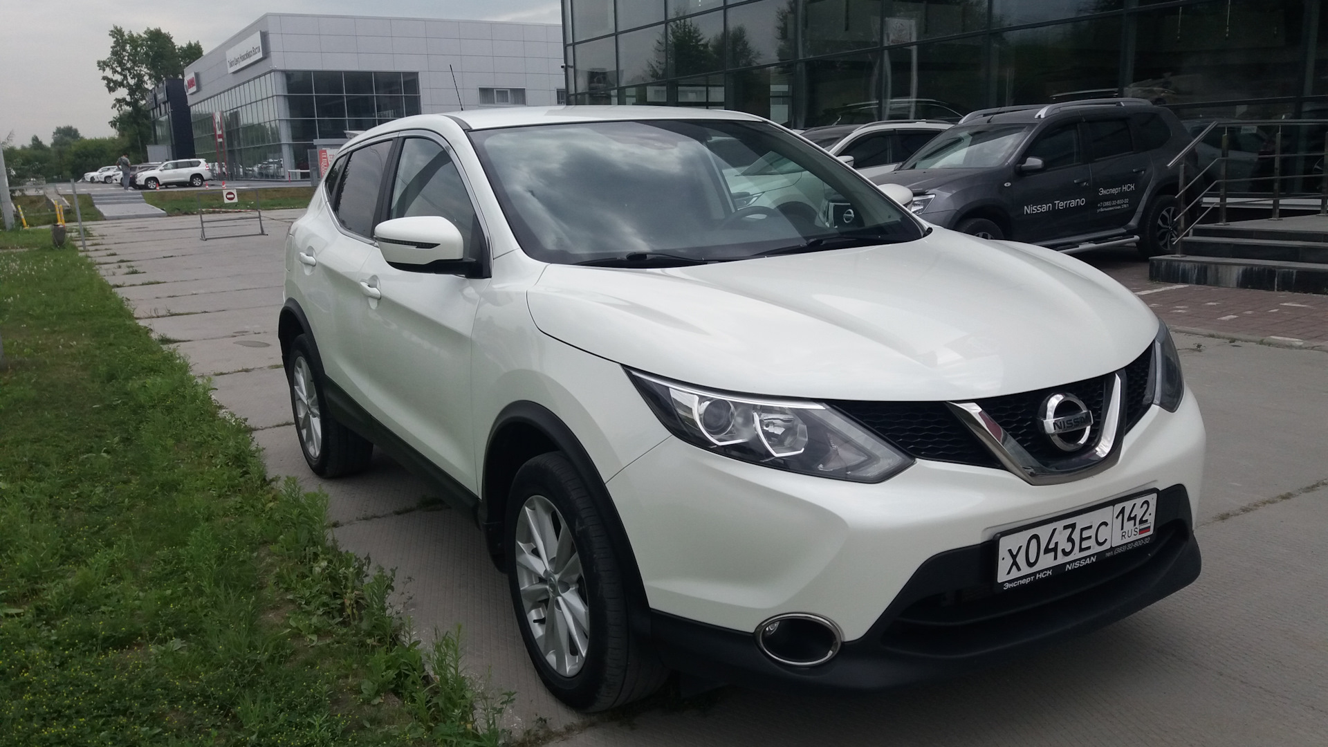 Nissan Qashqai (2G) 2.0 бензиновый 2016 | 2.0 МКПП на DRIVE2