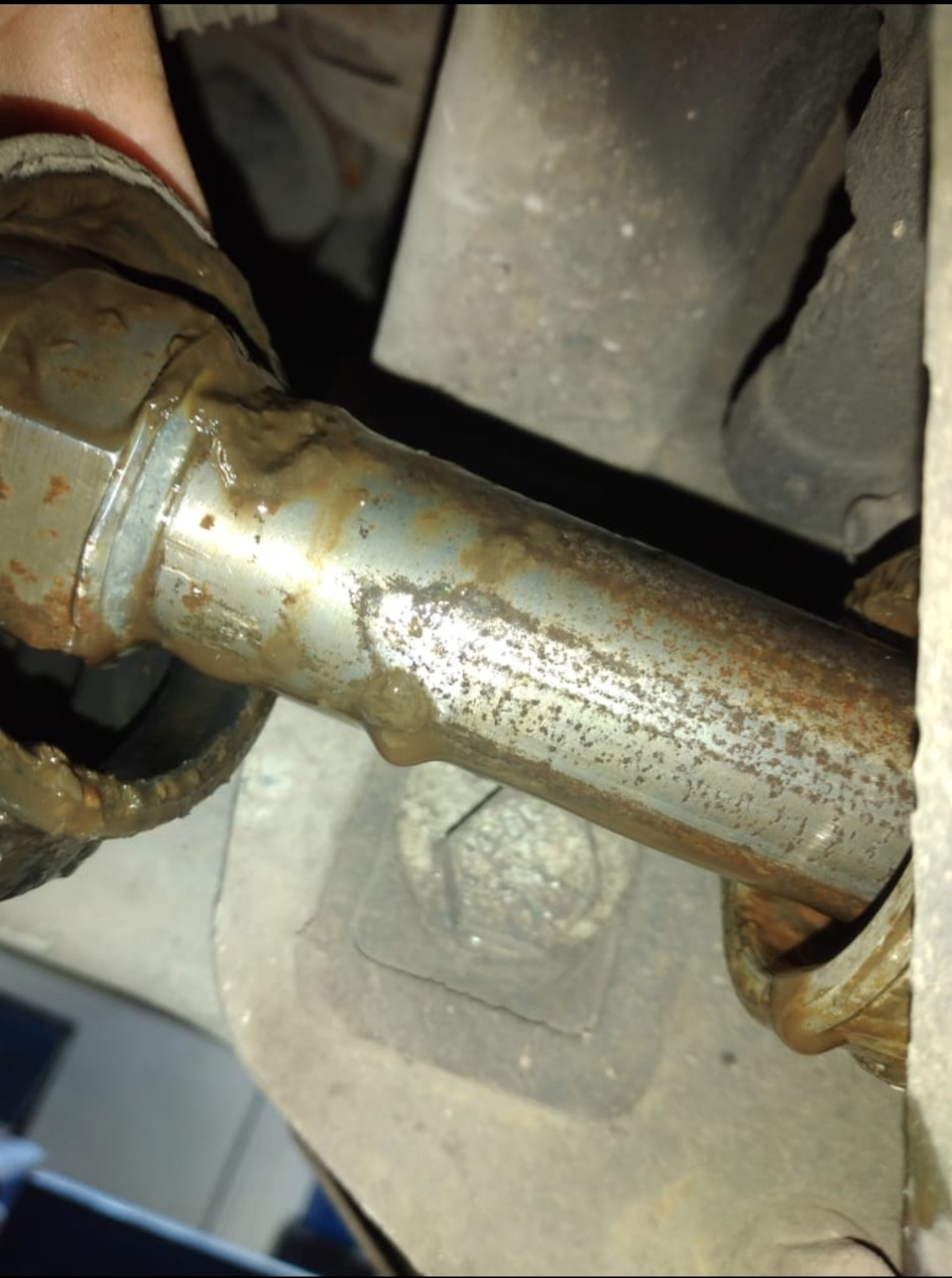 Потекла рулевая рейка — SsangYong Rexton (2G), 2,7 л, 2008 года ...