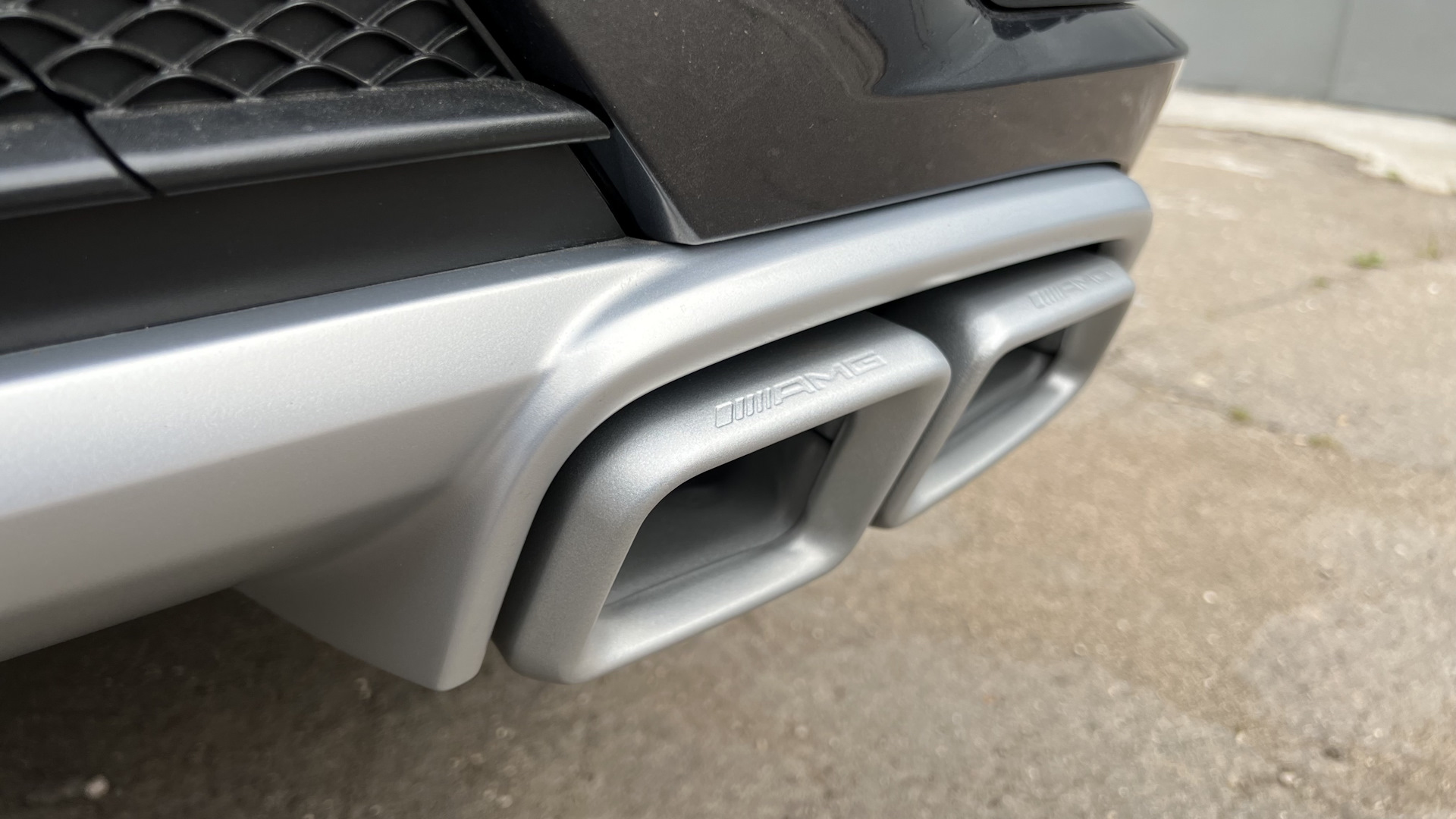 68. Перекрас насадок глушителя на GL63 AMG — Mercedes-Benz GL 63 AMG, 5 ...