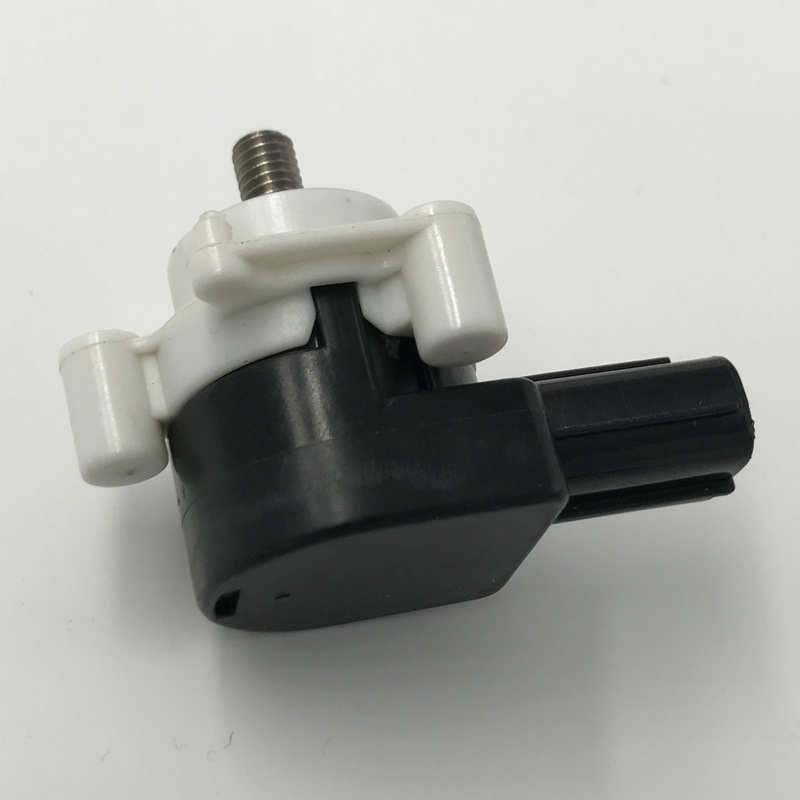 Датчик положения кузова сузуки гранд витара 2008