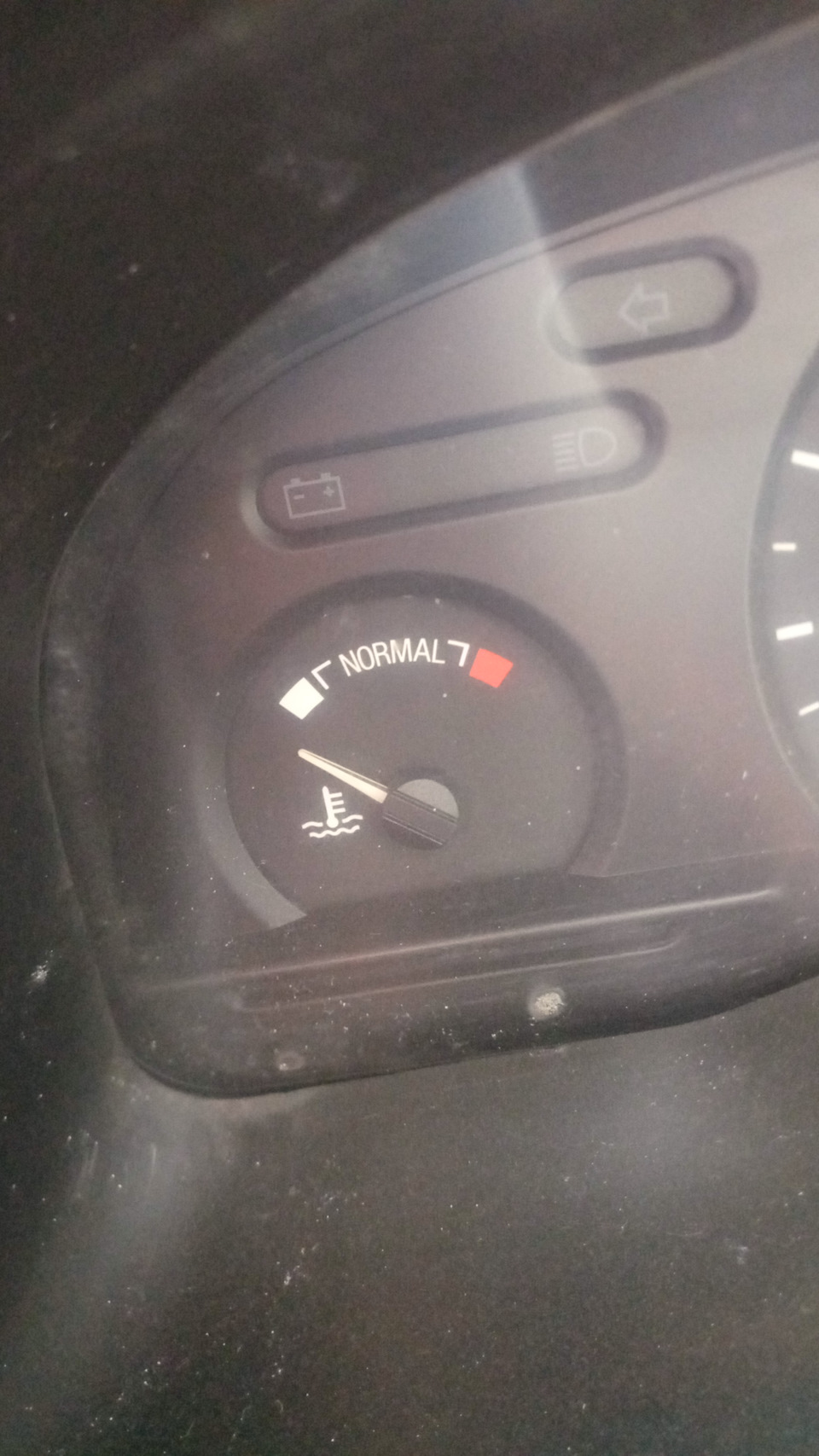 Замена верхнего патрубка радиатора — BMW 3 series Touring (E36), 2,8 л ...