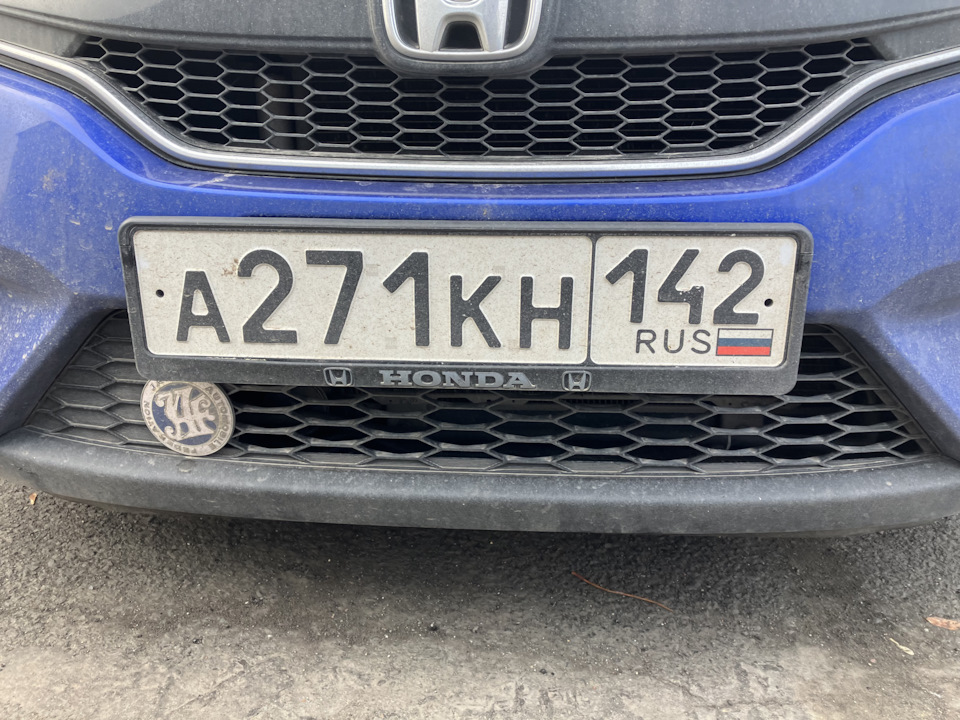 Скрытое крепление госномера от PLEXICLICK — Honda Fit (3G), 1,3 л, 2015 ...