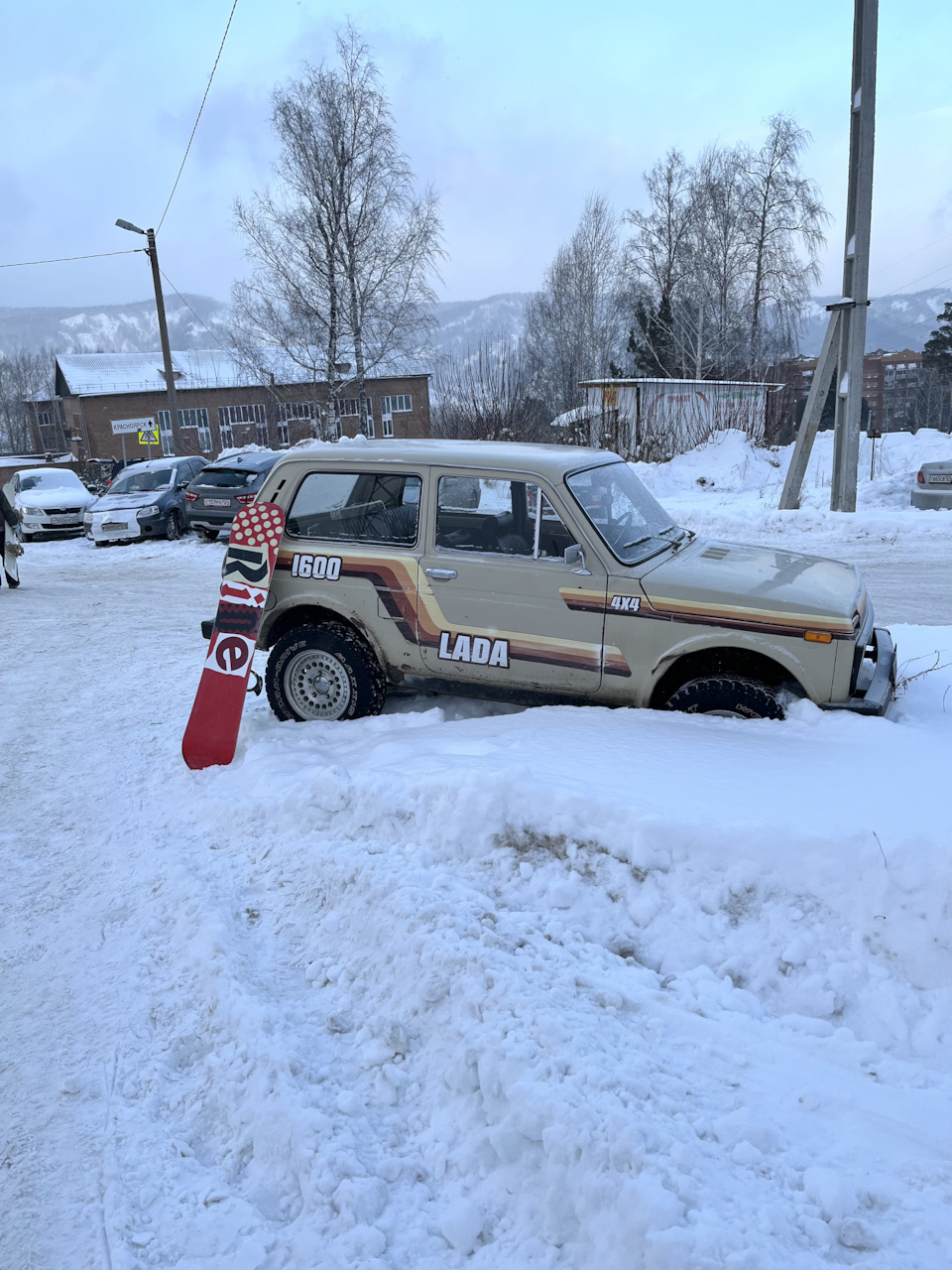 Установка багажника Thule — Lada 4x4 3D, 1,6 л, 1981 года | своими руками |  DRIVE2