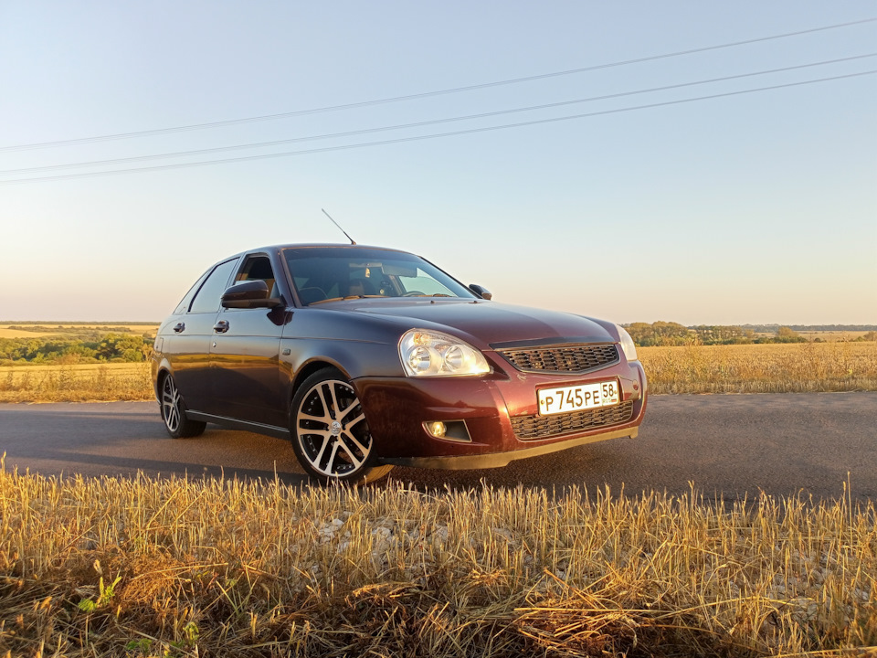 Просто фото — Lada Приора хэтчбек, 1,6 л, 2012 года | фотография | DRIVE2