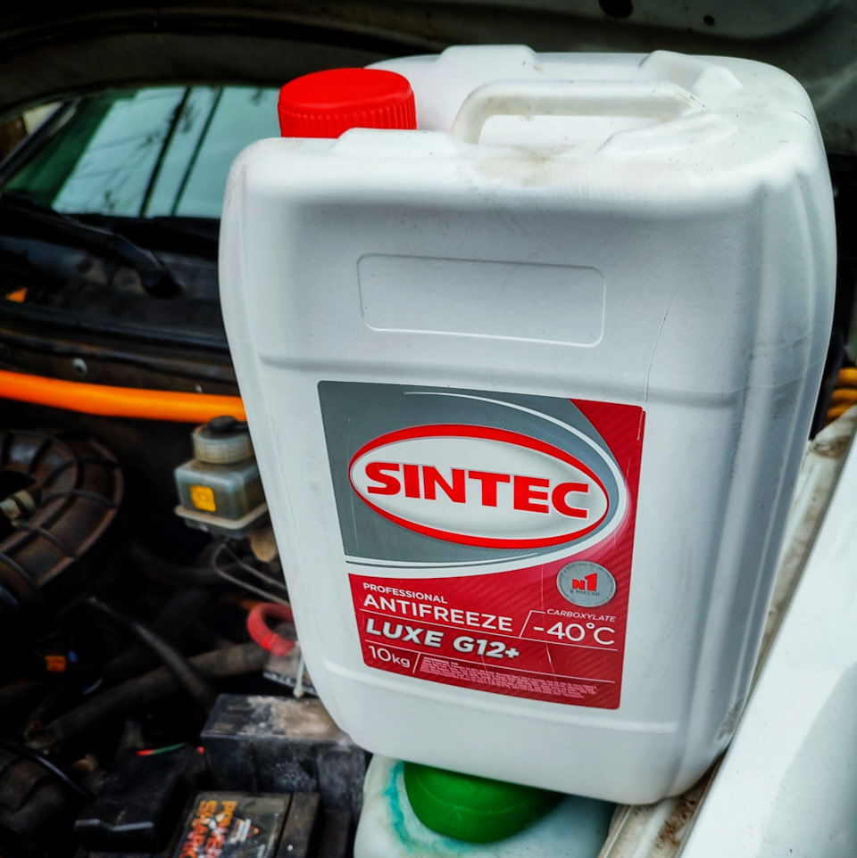 Решил взять попробовать Синтек, посмотрим чо кого 🤣 — Lada Приора хэтчбек