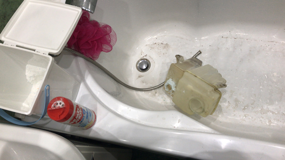 Профилактика бочка омывателя — Toyota Corona Premio (T210), 2 л, 2000 ...