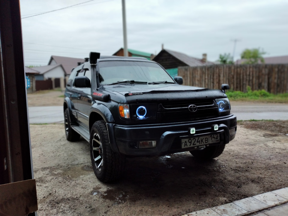 Toyota Hilux Surf 185