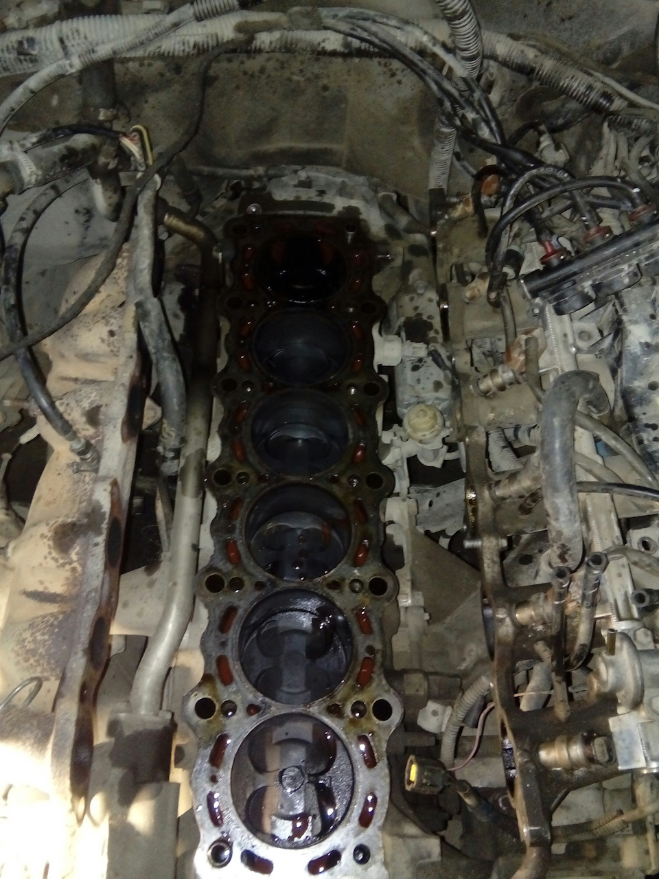 Замена прокладки гбц — Toyota Crown (S140), 2,5 л, 1993 года | поломка ...