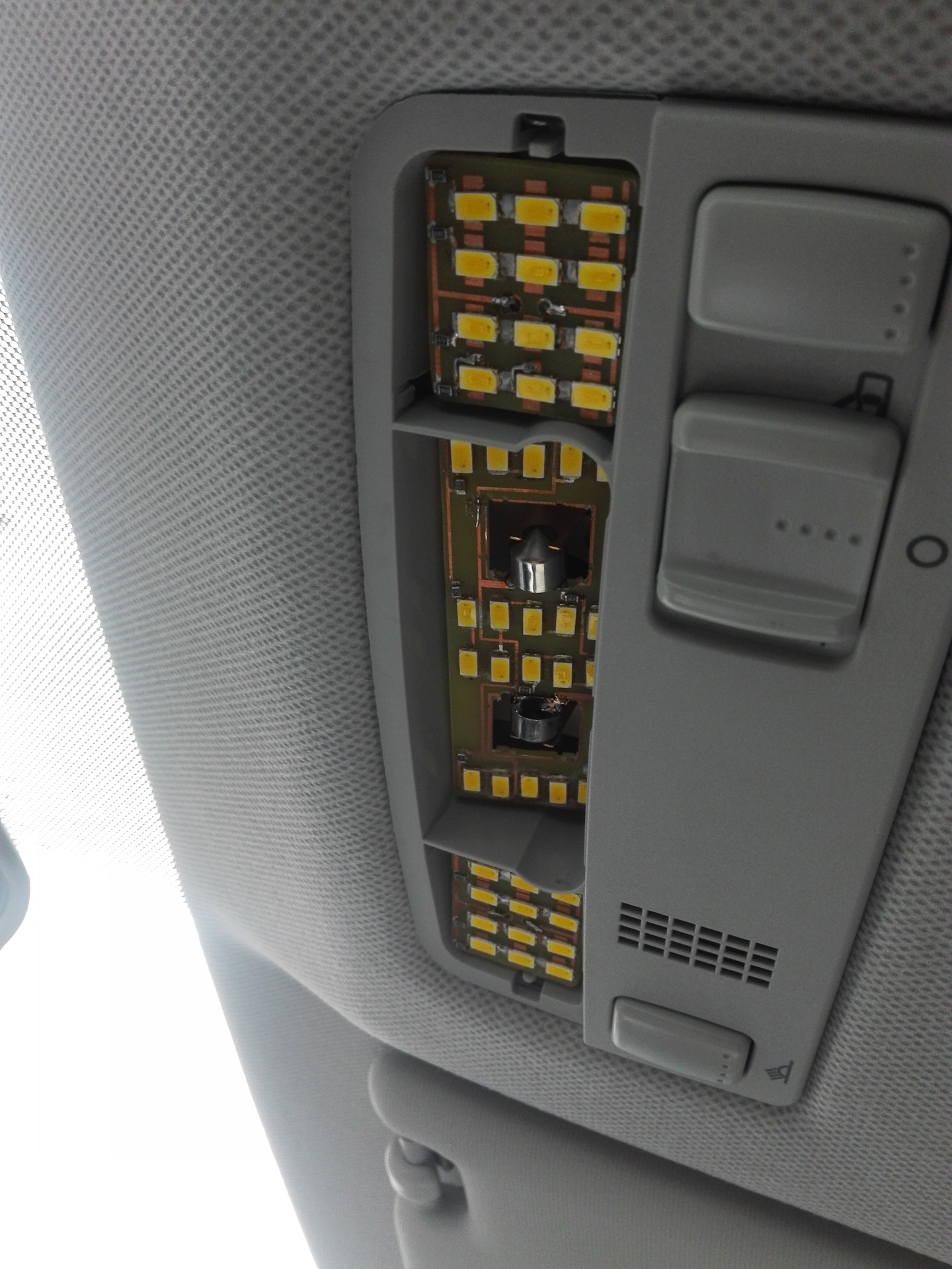 Лампы lumos для шкода рапид. Плафон освещения бардачка на шкода рапид. Лампочки салон шкода рапид. Лампочки салон шкода рапид. Лампочки салон шкода рапид.