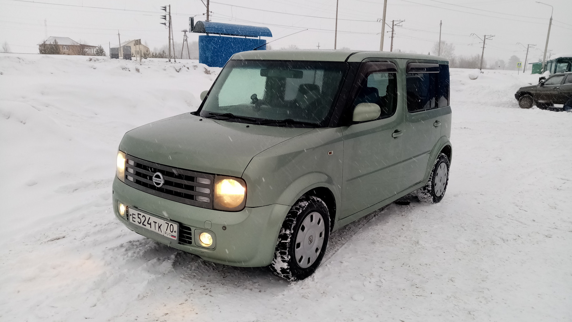 Бампер на ниссан куб 2003 новый. Ниссан куб 2003 год. Ниссан куб bz11. Ниссан куб 2003 год. Ниссан куб 2003 год.
