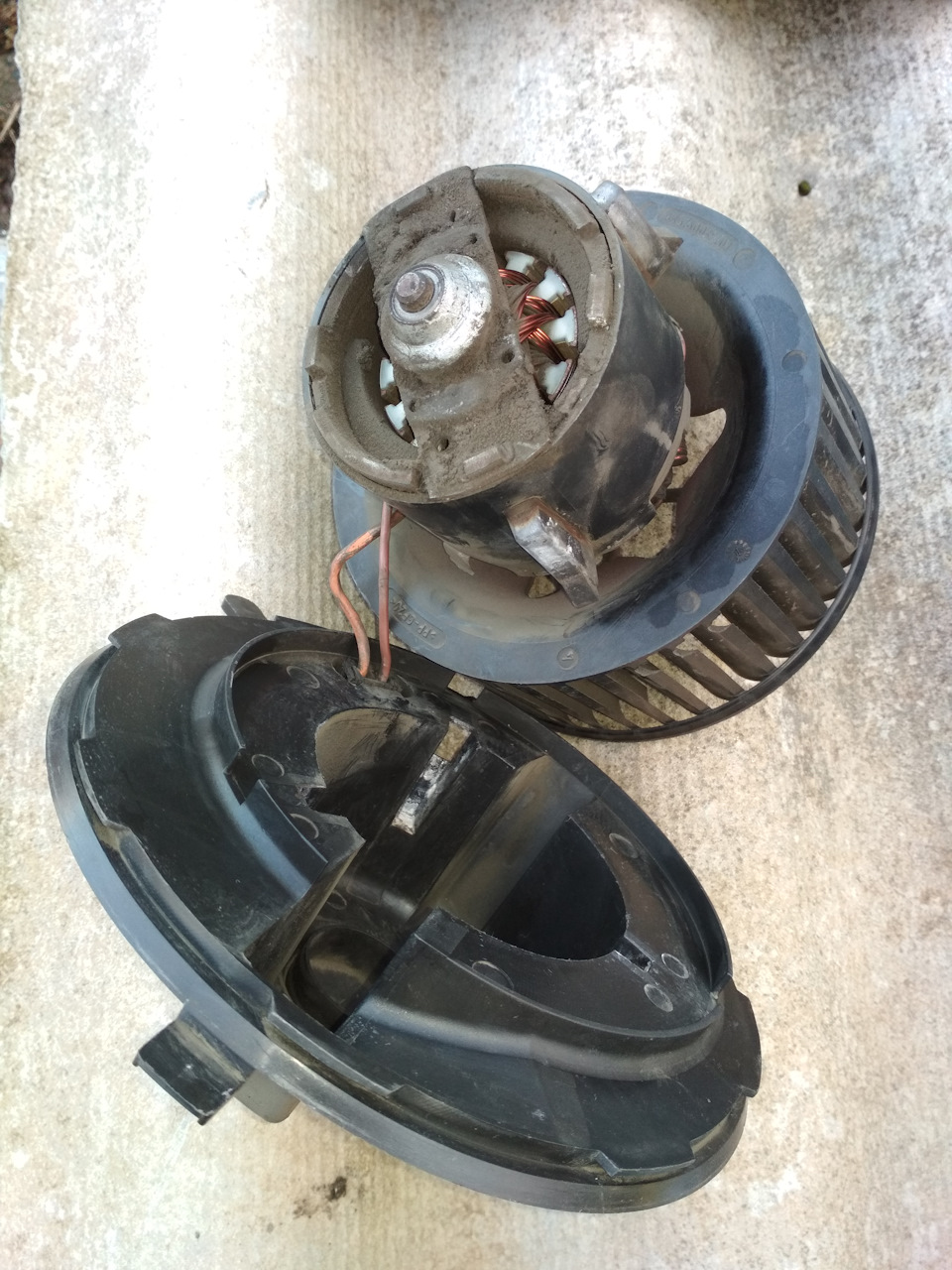 19♂ Чистка-смазка вентилятора и крыльчатки печки — Volkswagen Caddy (3G ...