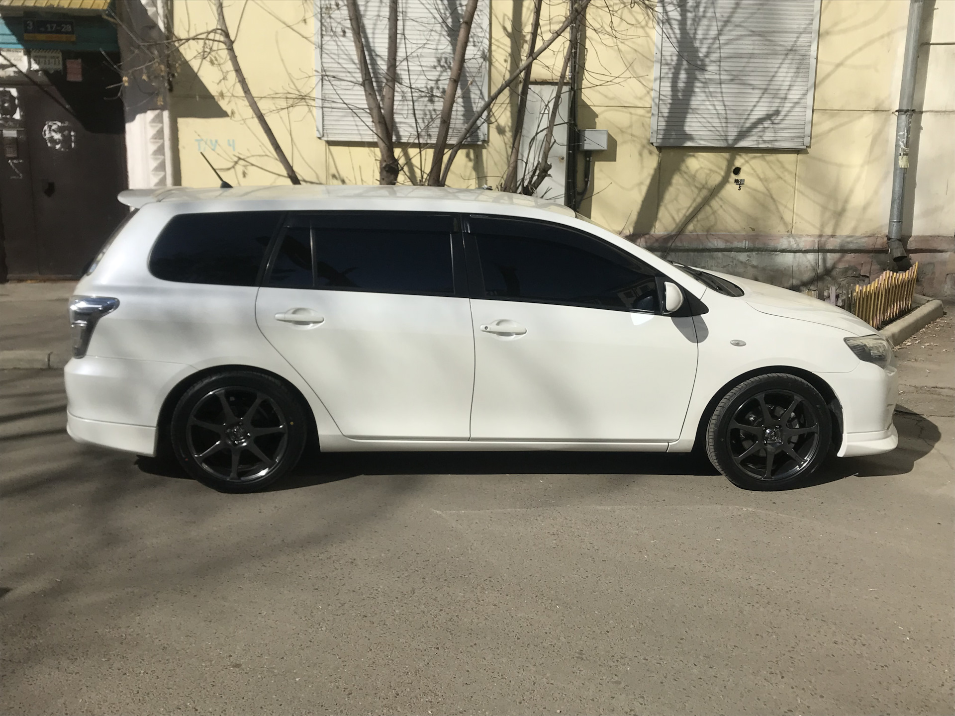 Toyota Corolla Fielder 2017 Tuning