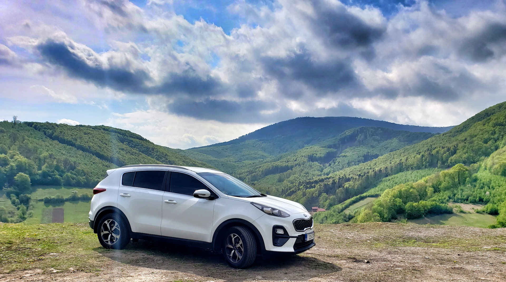 Kia Sportage 4 белая