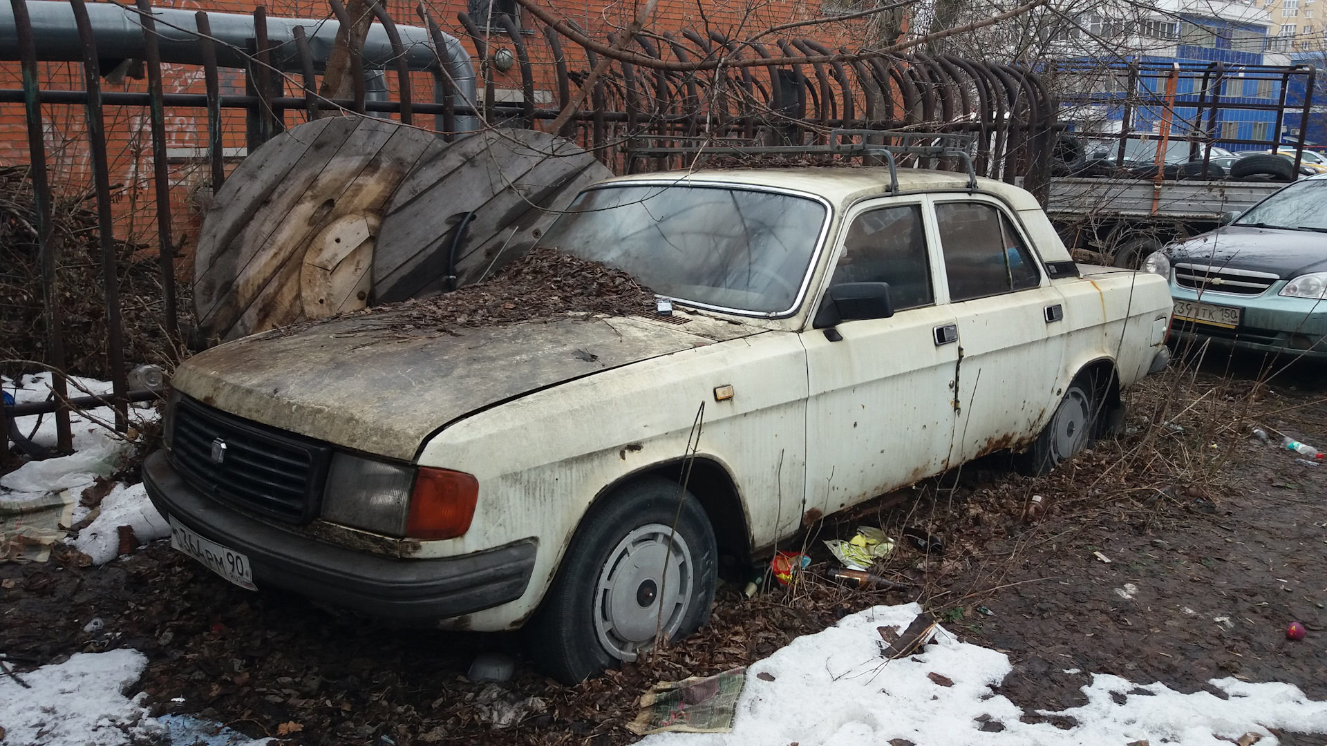 Заброшенные автомобили в Одинцово, вторая часть)) — Сообщество «Брошенные  Машины» на DRIVE2