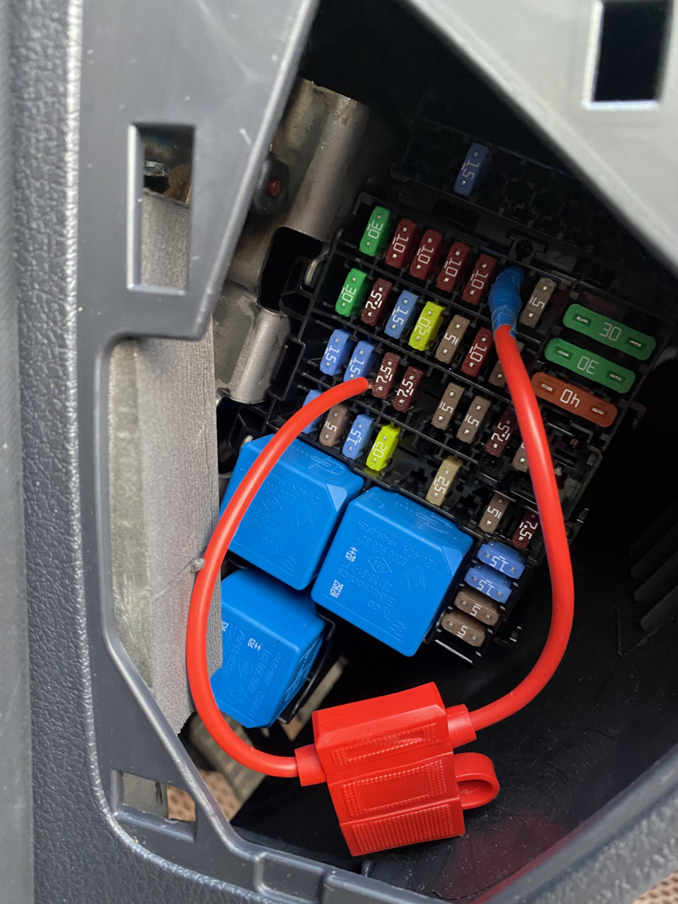 ДХО +задние габариты — Renault Sandero Stepway (2G), 1,6 л, 2018 года ...