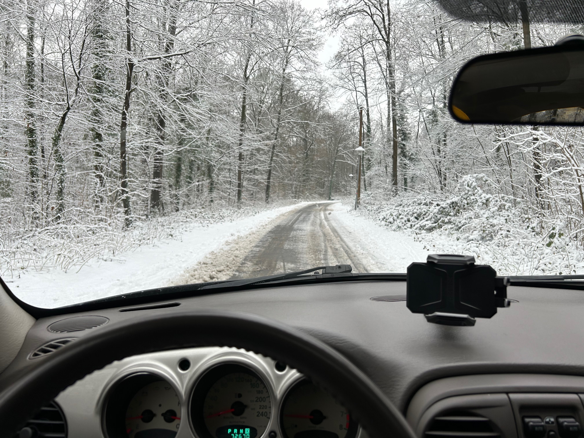стихотворение про снег. стихи. эх эх придет ли времечко когда. да было время. советский плакат читай книги.