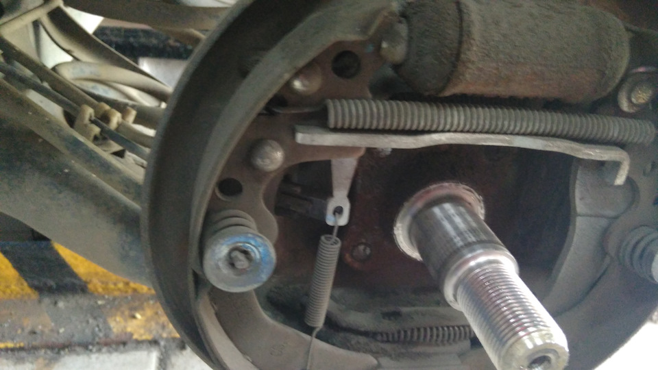 Скрипим помаленьку — Nissan Note (1G), 1,5 л, 2010 года | расходники ...