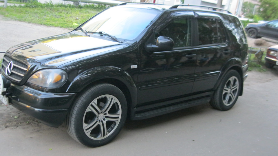 Мерседес мл 320 1998. Mercedes Benz ml320 2000. Mercedes ml 2000. Мерседес мл 2000 года. Мерседес ml 1993.