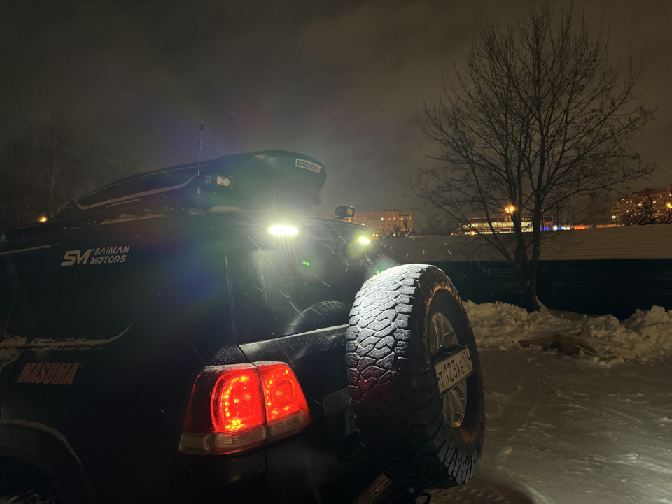задний свет в спойлер Land Cruiser 200 — Toyota Land Cruiser 200