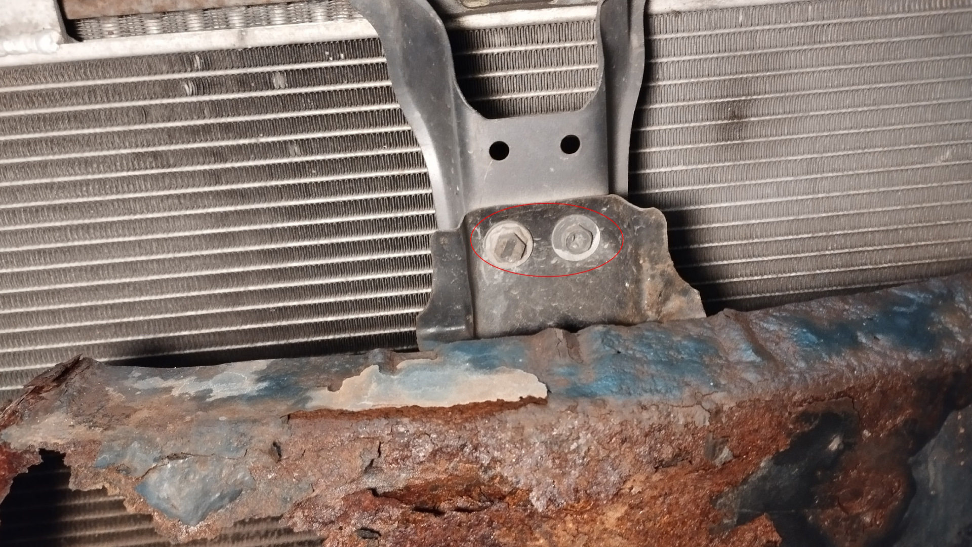 Замена усилителя бампера — Suzuki SX4 (1G), 1,6 л, 2010 года | своими ...