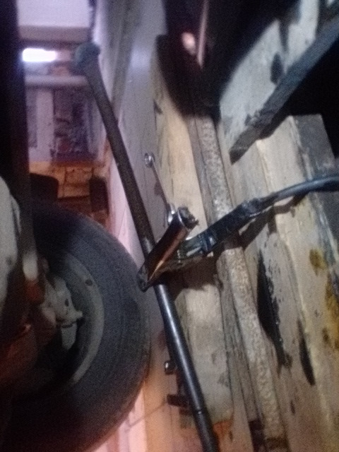 Не откручивается сливной болт мкпп VW Transporter T4, что я сделал ...