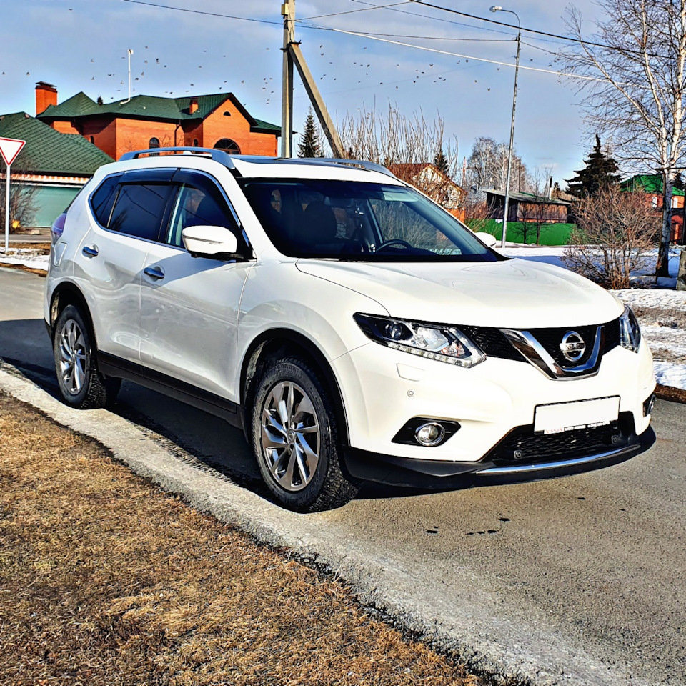 Кроссовер с пробегом. Nissan x-Trail белый. Nissan x-Trail 2017 белый. Ниссан x Trail 2021 белый. Х-Трейл 2018 белый.