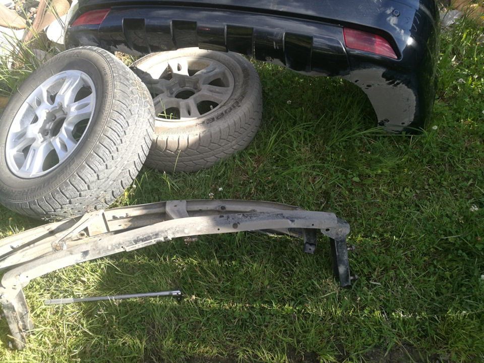 Установка фаркопа Трейлер 8120 — Great Wall Hover, 2 л, 2012 года ...