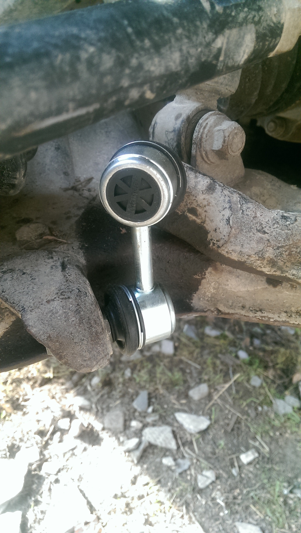 Застучали стойки переднего стабилизатора. — Hyundai Terracan, 3,5 л ...