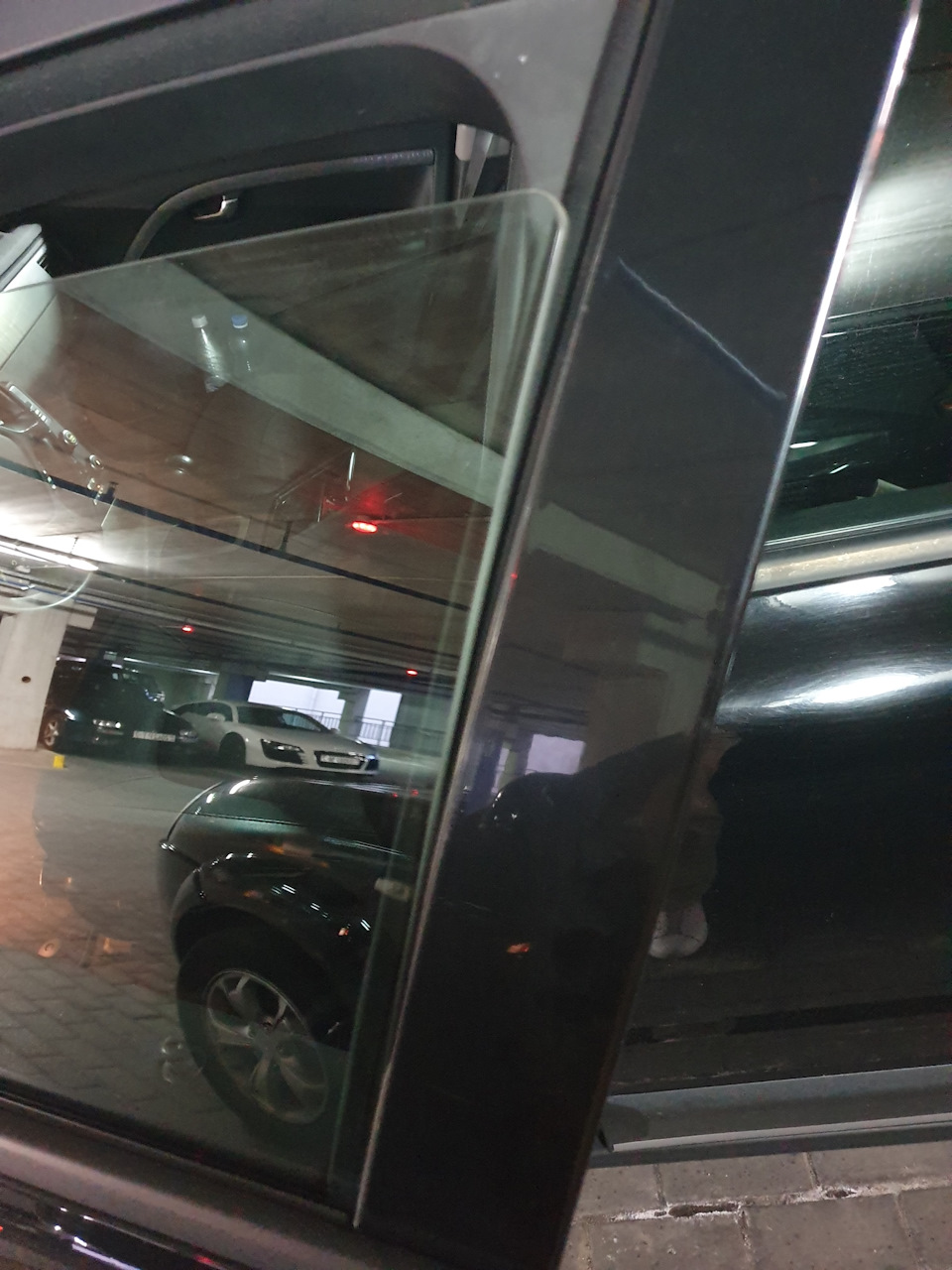 Неисправность стеклоподъемника — Volvo XC70 III, 2,4 л., 2011 года ...