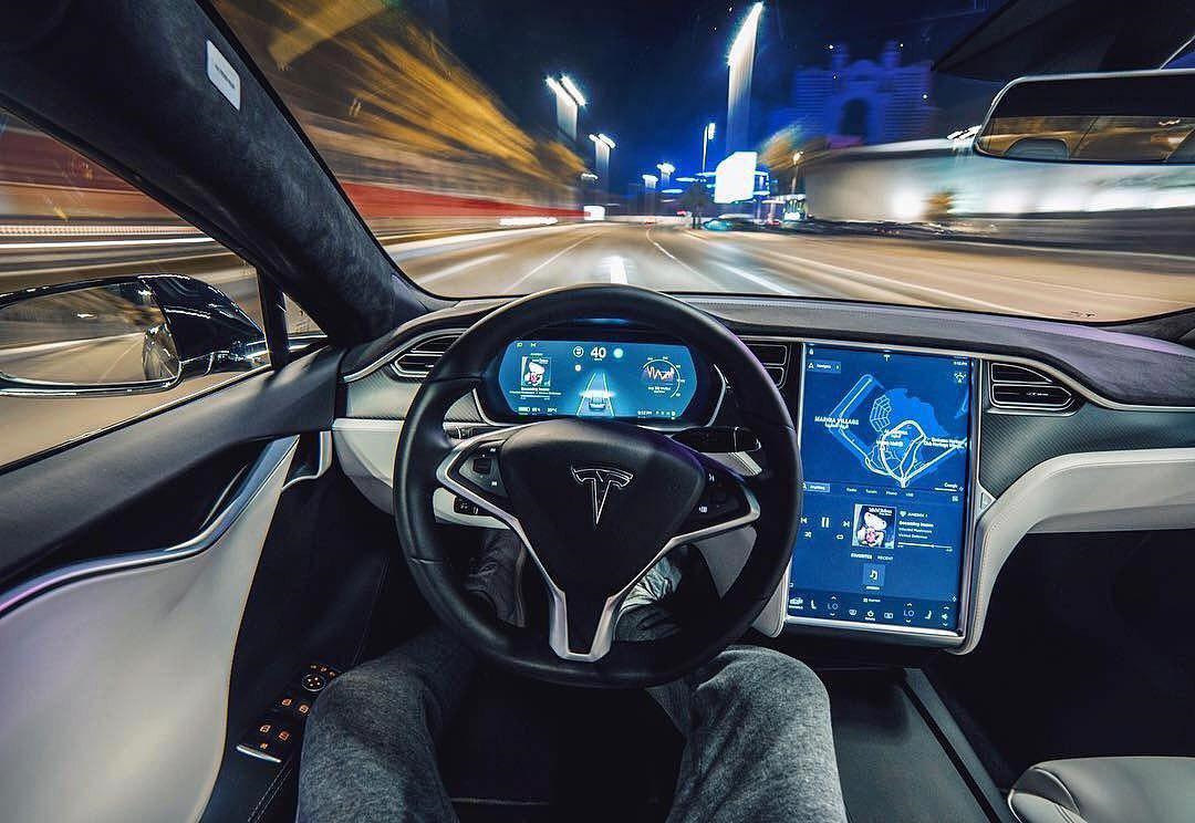 Tesla model s Автопилот