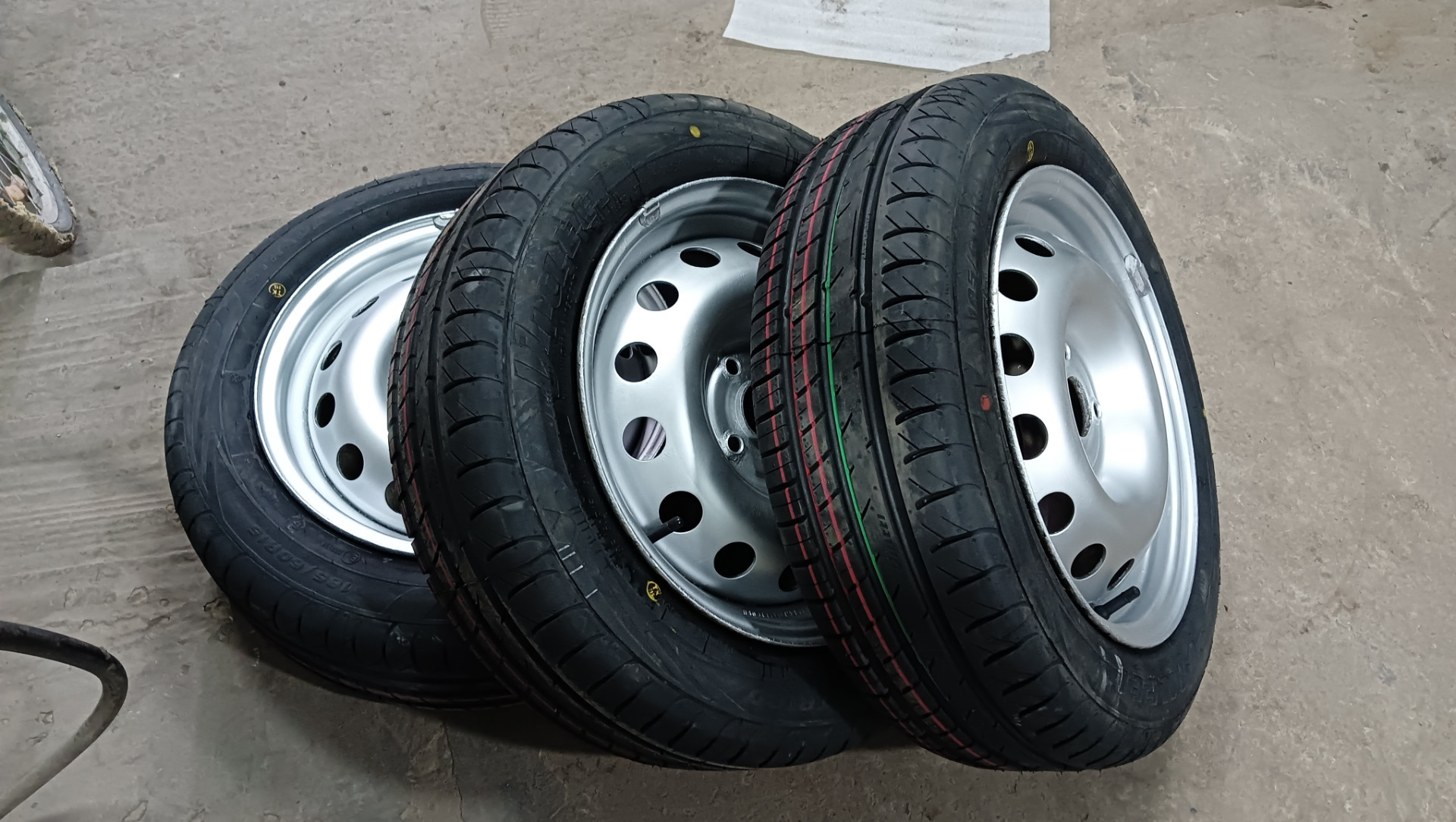 Штампы(кастрюли) R15 и виатти 185/60/15 — Hyundai Accent (2G), 1,5 л ...