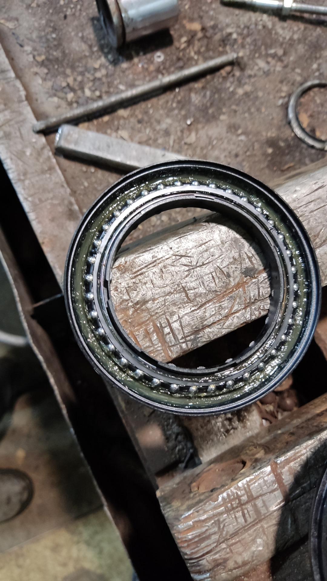 Замена передних амортизаторов и опорных подшипников! Мазда 3 bl — Mazda ...