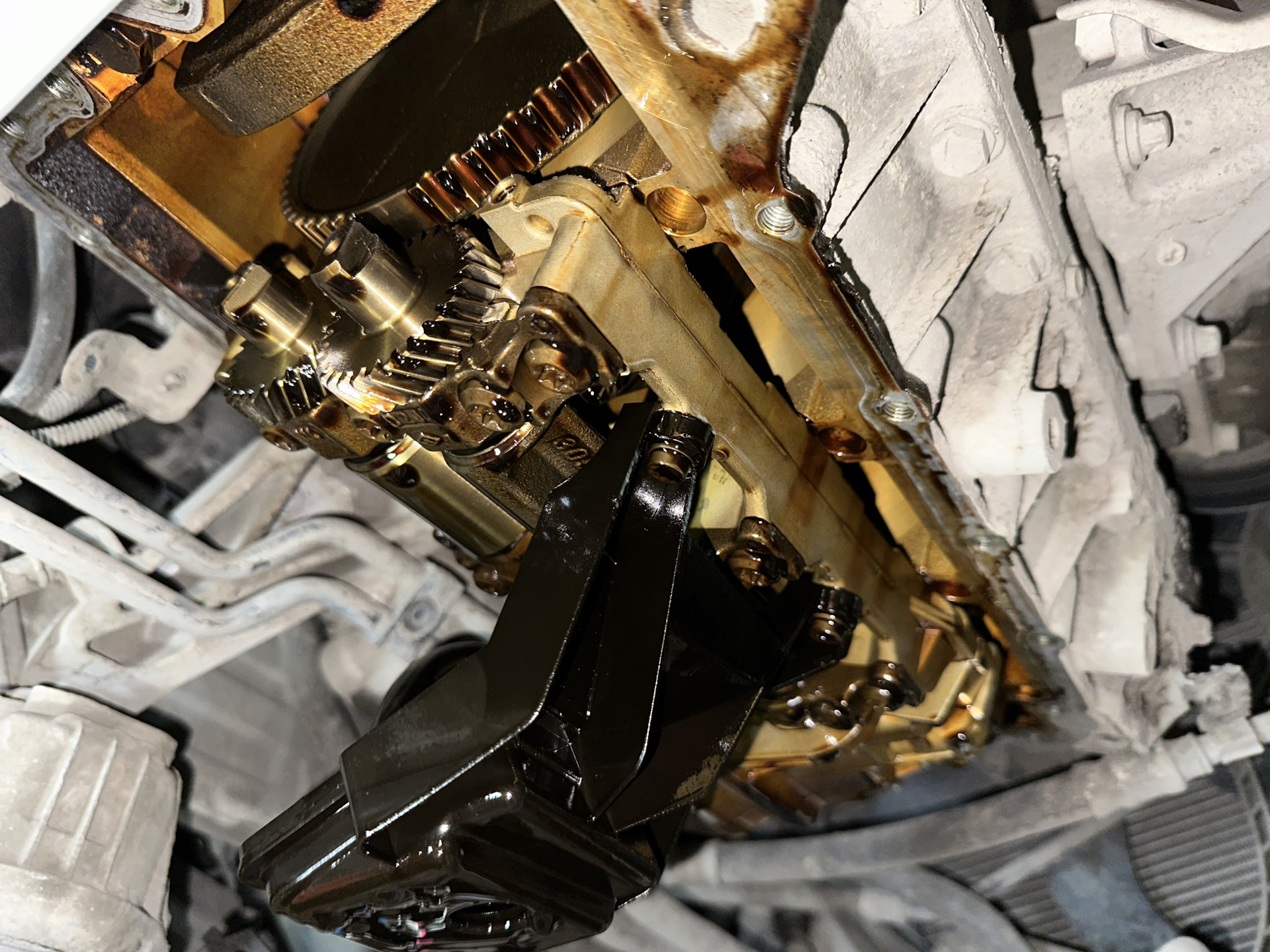 Замена маслоприемника — BMW 3 series (E90), 2 л, 2008 года | плановое ...