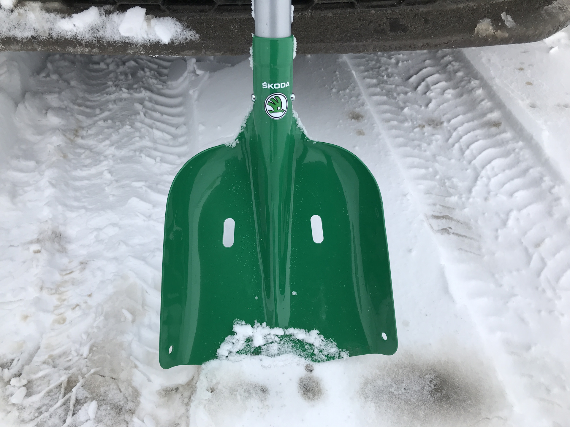 лопата skoda