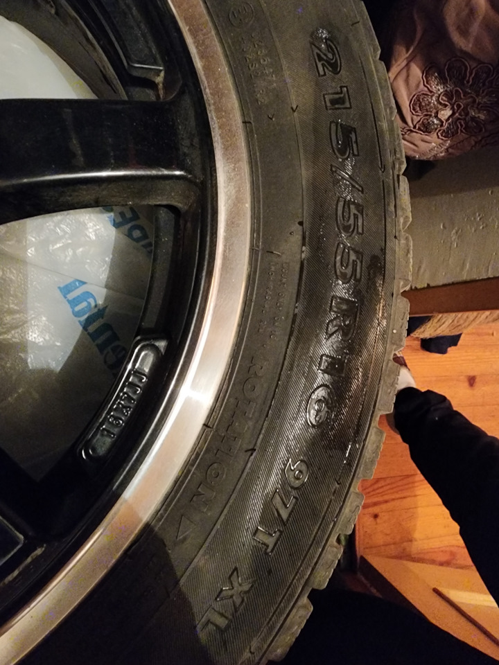 Шины зимние шипованные Nokian 215/55 R16, литые диски Yamato Nomura ...