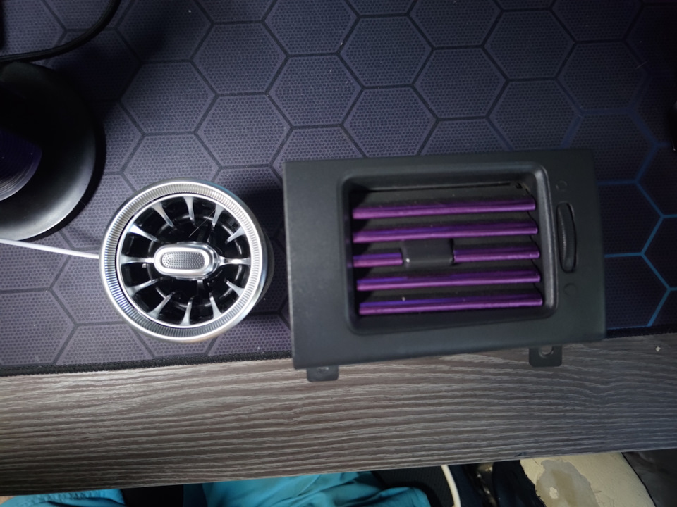 Боковые сопла воздуховода в стиле АМГ — Lada Приора седан, 1,6 л, 2011 ...