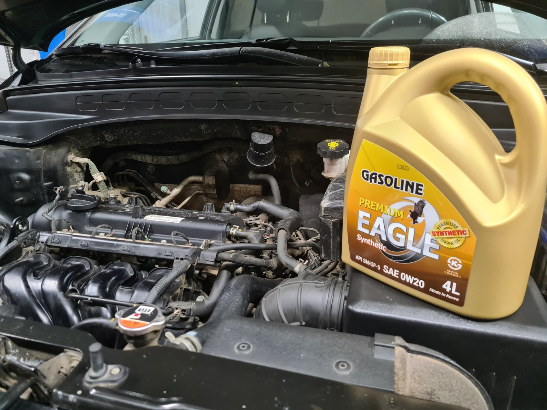 Промежуточная замена масла EAGLE PREMIUM Gasoline 100% SYNTHETIC 0W20. —  Hyundai Creta (1G), 1,6 л, 2018 года | визит на сервис | DRIVE2